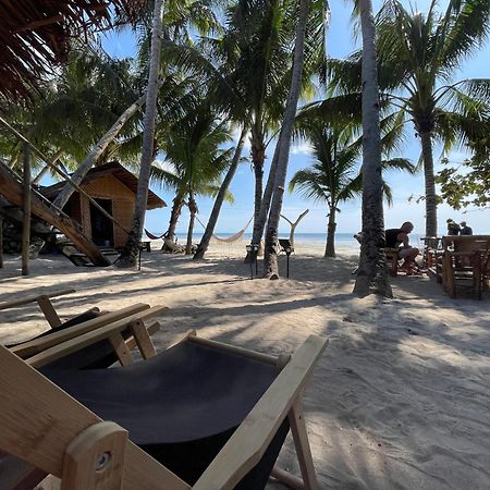 Voodoo House Bed & Breakfast Lalao ภายนอก รูปภาพ