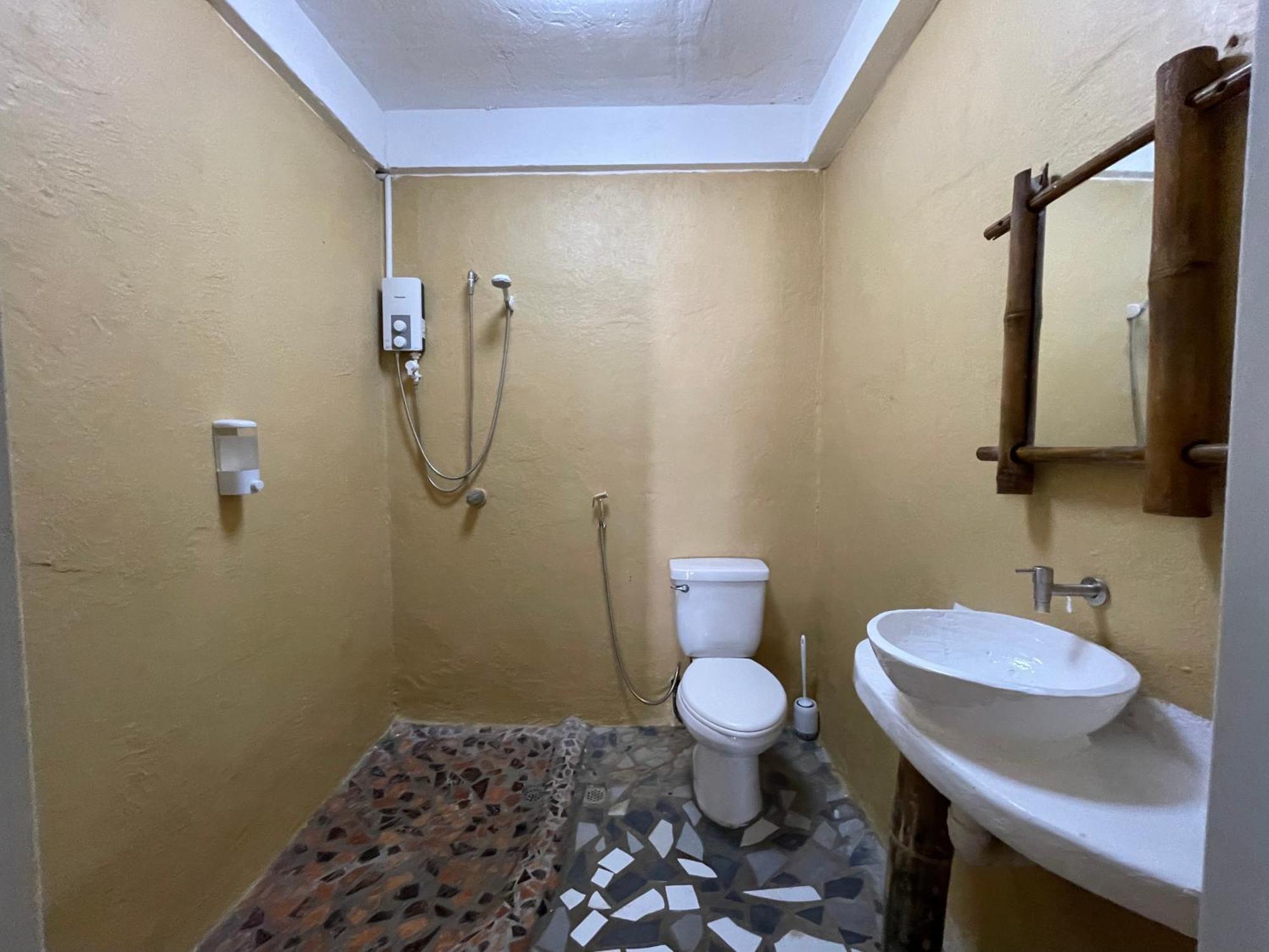 Voodoo House Bed & Breakfast Lalao ภายนอก รูปภาพ