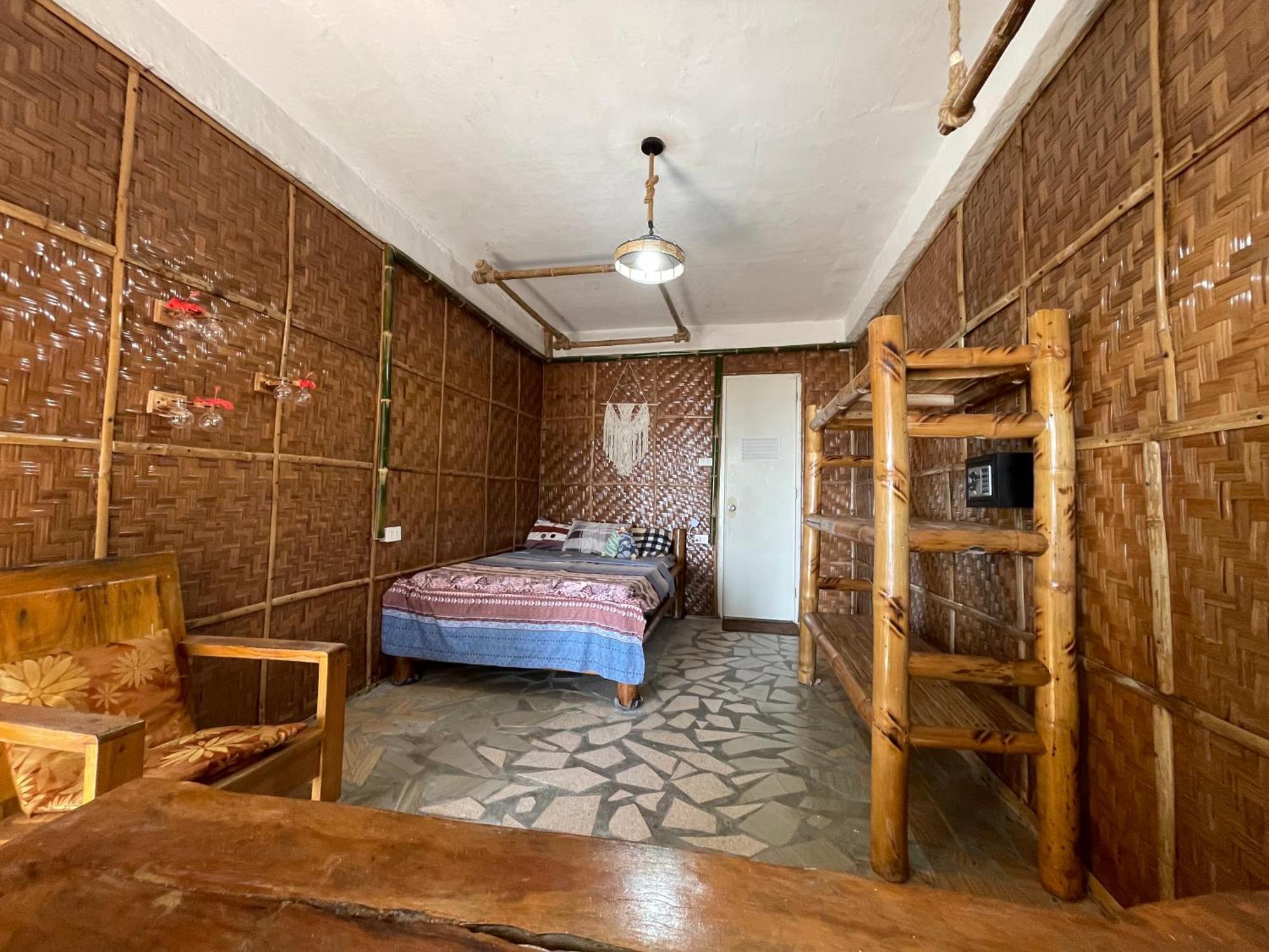 Voodoo House Bed & Breakfast Lalao ภายนอก รูปภาพ