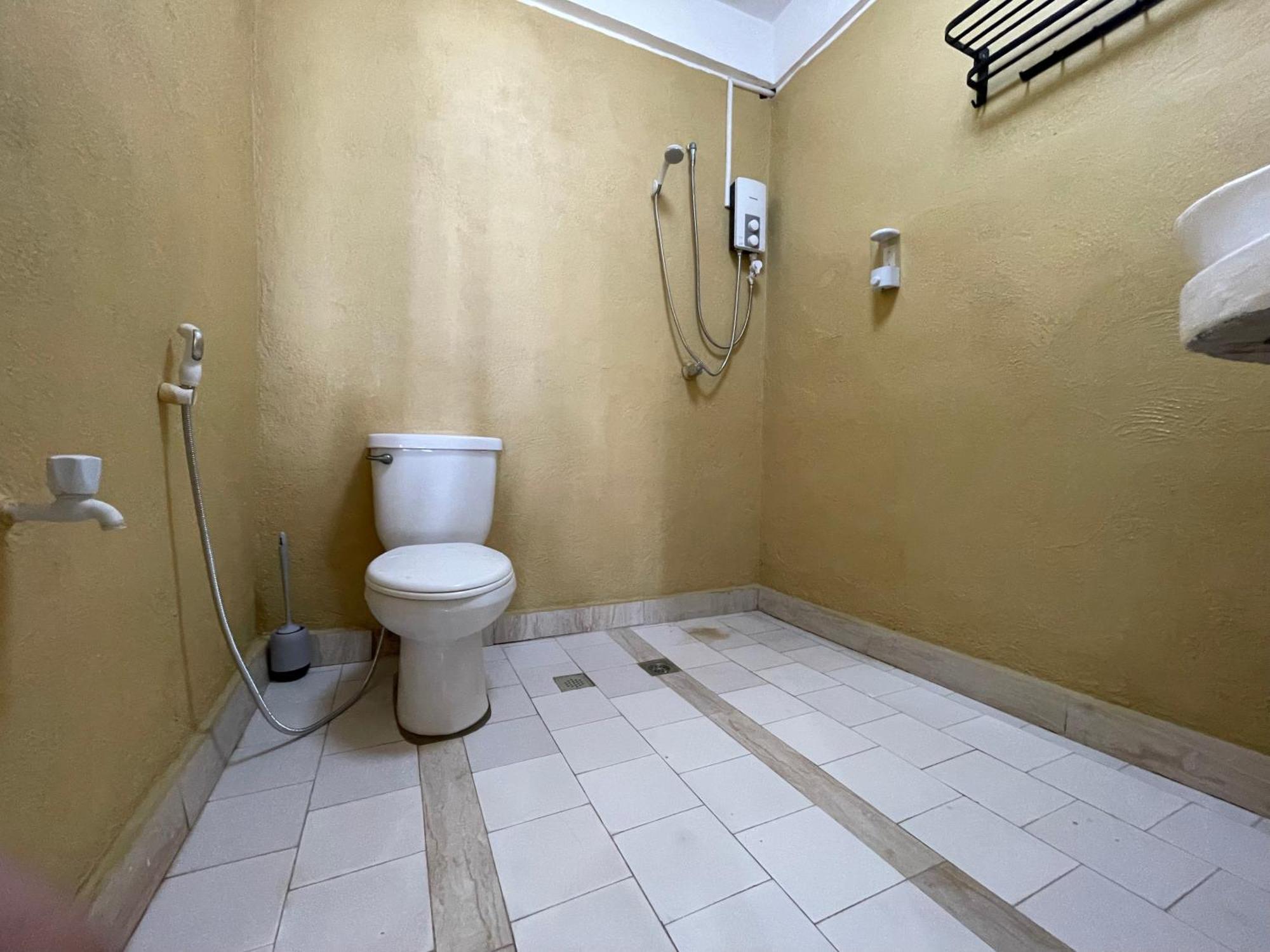 Voodoo House Bed & Breakfast Lalao ภายนอก รูปภาพ